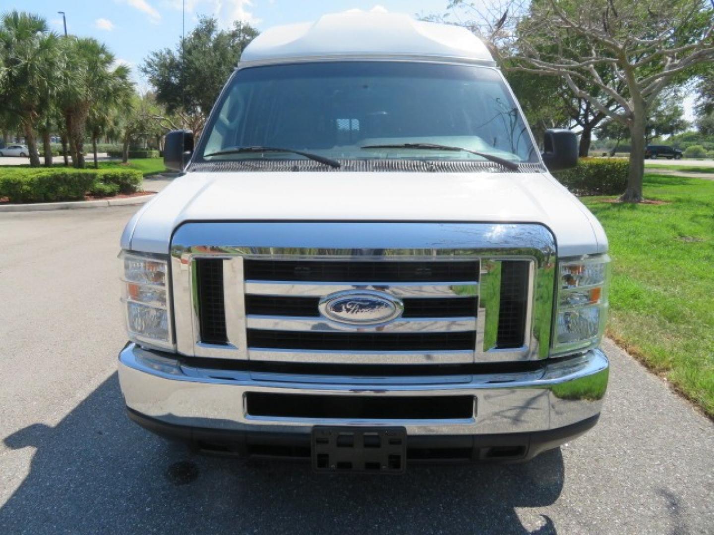 2014 White /Gray Ford E-Series Van (1FTNE1EW1ED) , Automatic transmission, located at 4301 Oak Circle #19, Boca Raton, FL, 33431, (954) 561-2499, 26.388861, -80.084038 - Photo#23